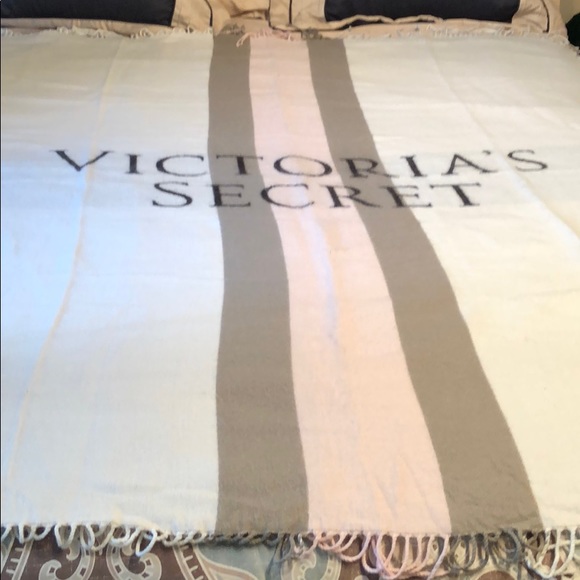 Victoria's Secret Other - Victoria’s Secret signature fringed throw 54”x60”
